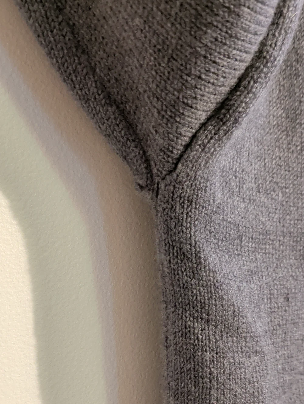 ARITZIA BABATON roll neck merino wool sweater - size medium - Picture 5 of 8